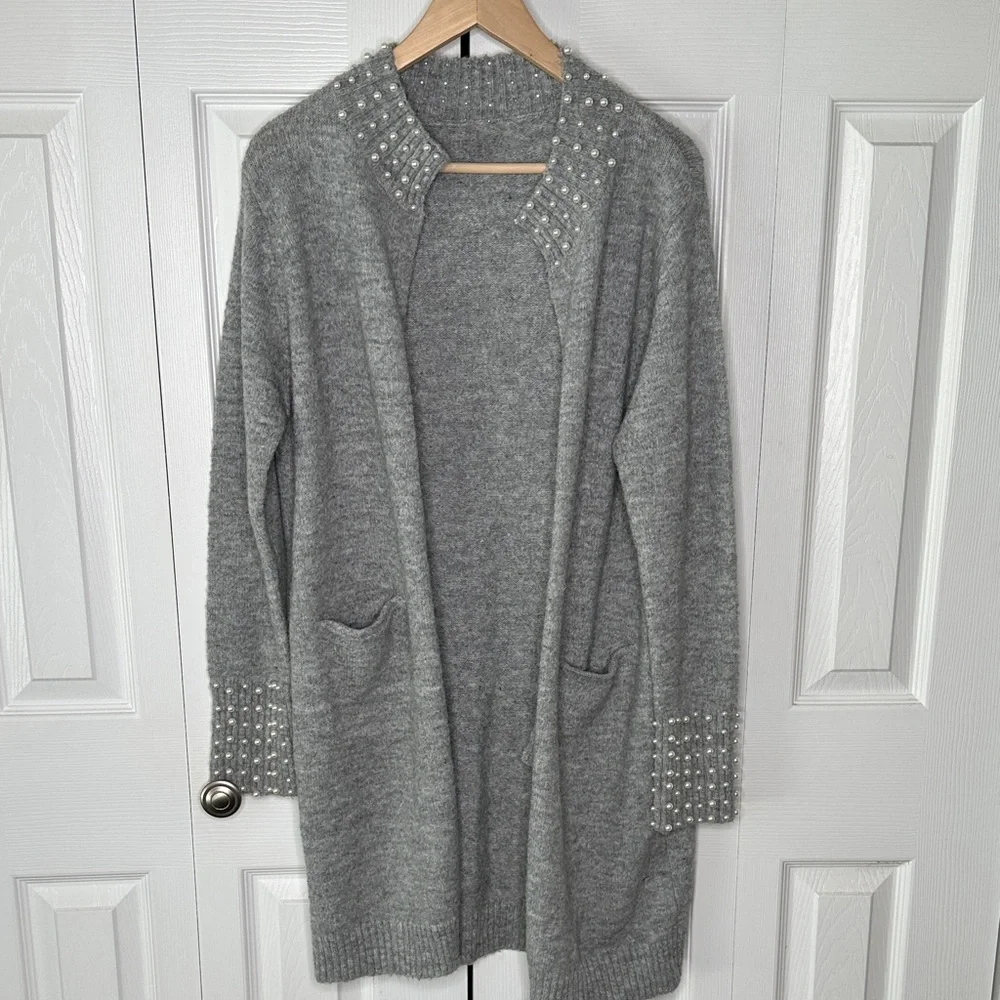 Selfie Coulture Open Front Gray Sweater with Faux Pearl Accents 45% Cotton EUC
